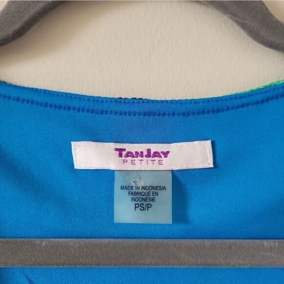 Blue Retro Patterned Tank Top - Picture 6 of 6